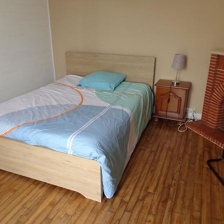 Chambre 1 Martine Hamadou Διαμέρισμα Questembert Εξωτερικό φωτογραφία